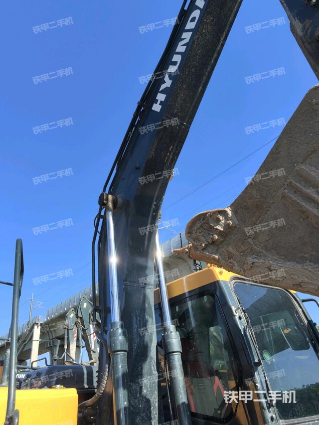 大臂整體?右側（工作和回轉裝置）