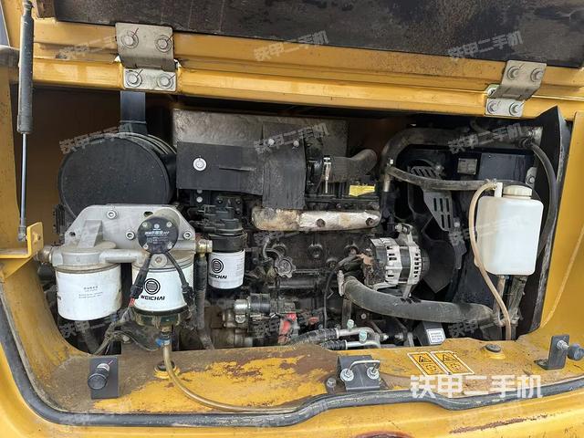 發(fā)動(dòng)機(jī)整體俯視（整機(jī)外觀）