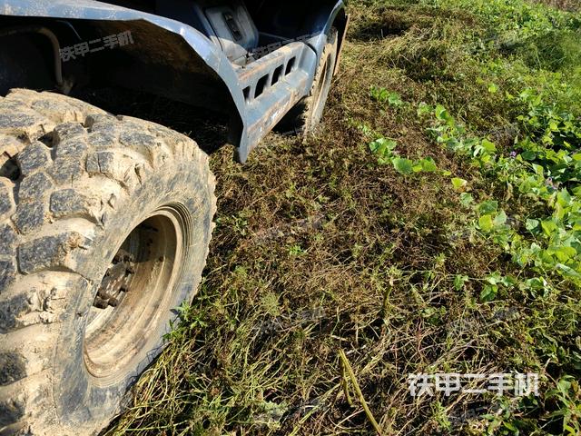 右侧履带整体 (行走机构) 右侧履带整体 (行走机构)