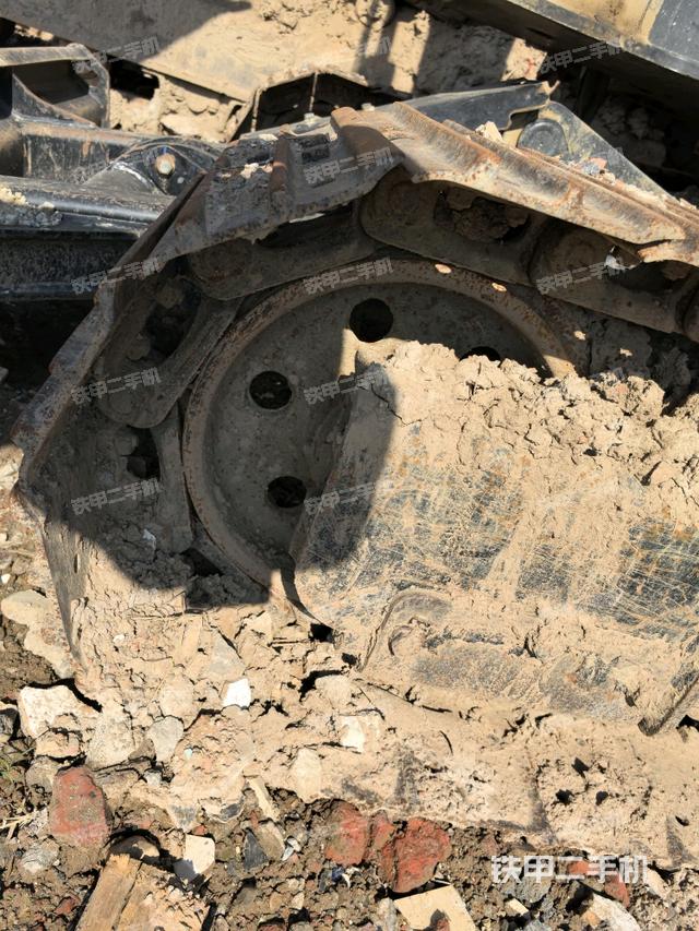 右導向輪（行走機構(gòu)）