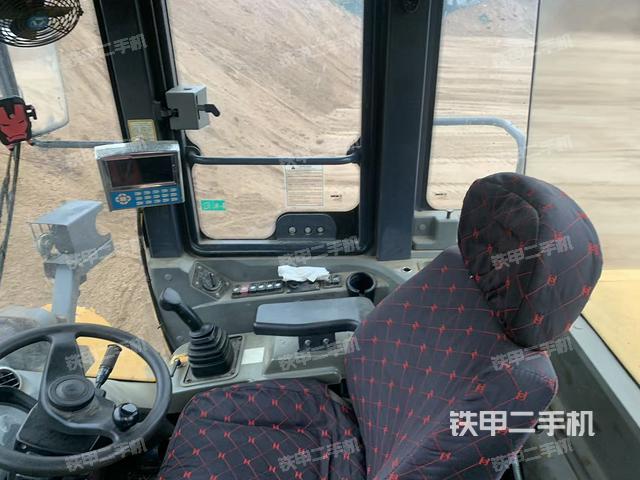 工作装置整体（整机外观及大件）