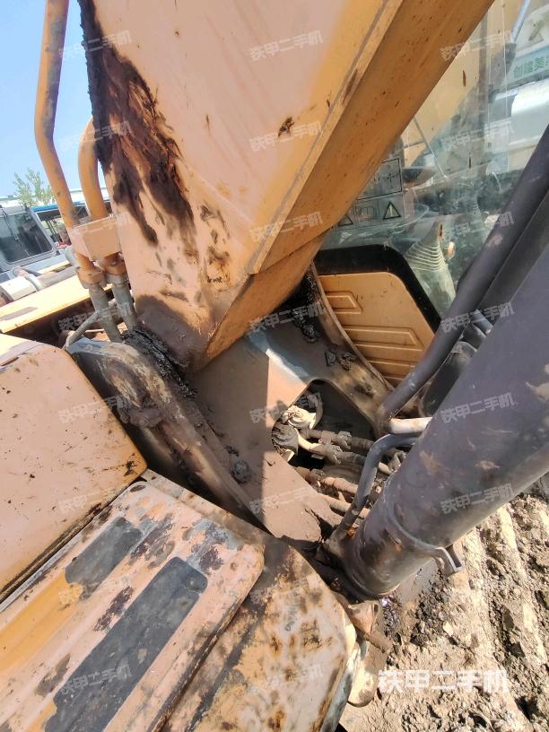 大臂根部 斜视（工作和回转装置）