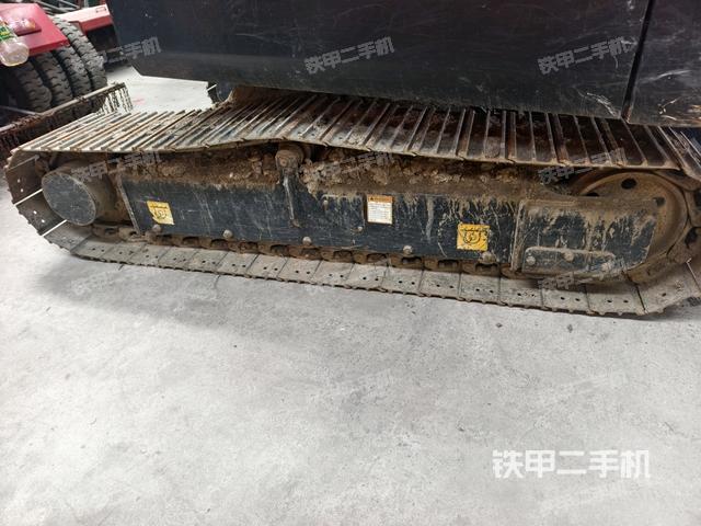 左側(cè)履帶整體?（行走機(jī)構(gòu)）