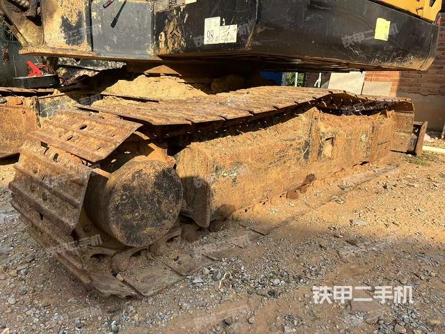 單側(cè)履帶整體（整機(jī)外觀）