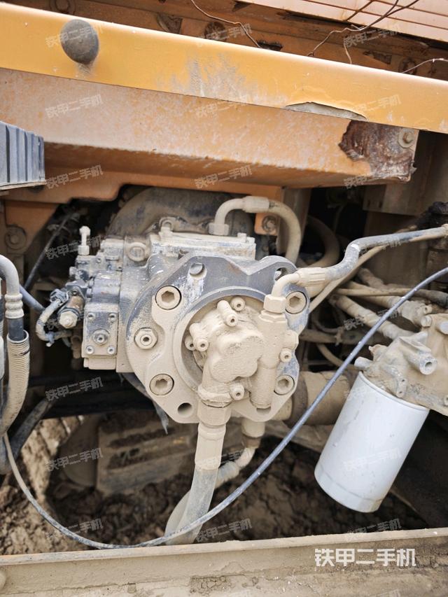 液壓泵斜45?左（大件艙室）