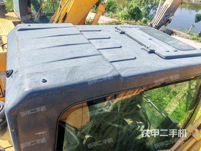 氣門室蓋螺絲特寫（上車部件）