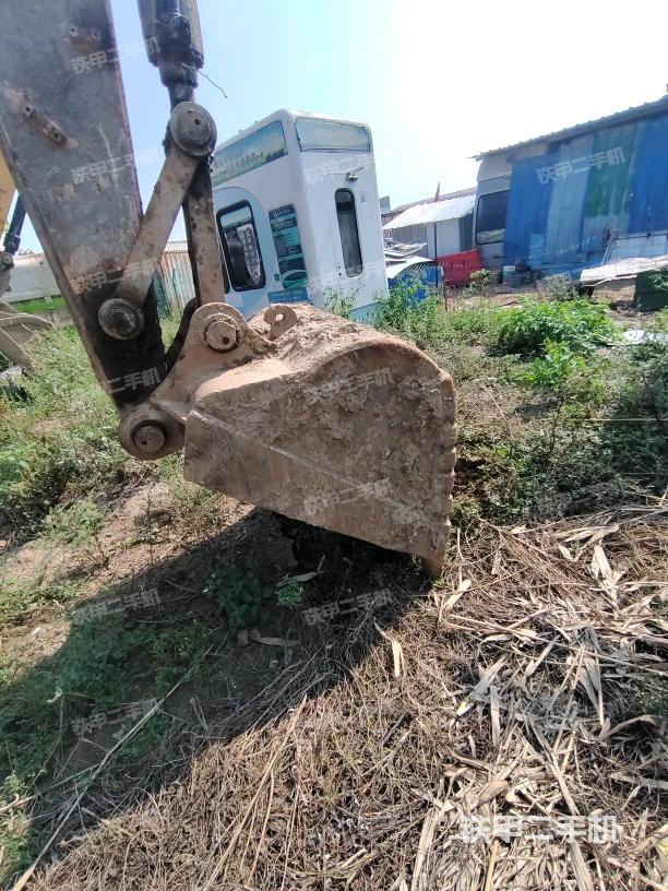 铲斗右后整体（工作和回转装置）