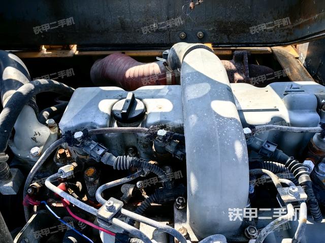 发动机室(上车部件) 发动机室(上车部件)