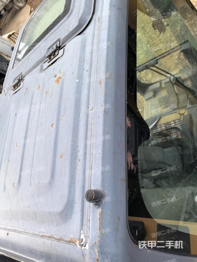 駕駛室頂部俯視（上車部件）