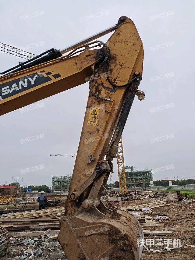 小臂整體右前（工作和回轉(zhuǎn)裝置）