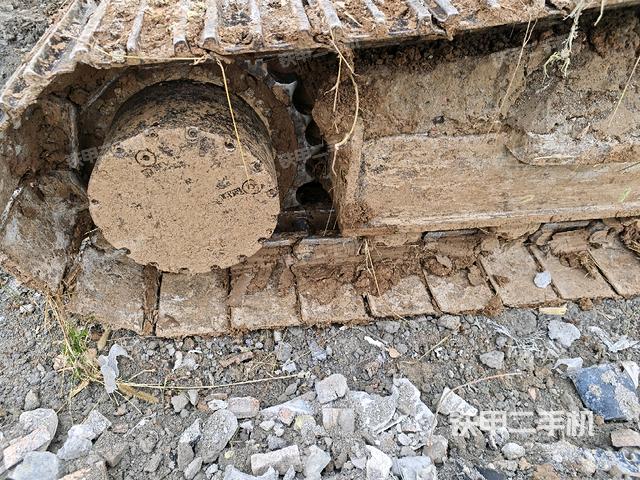 左驅(qū)動輪（行走機(jī)構(gòu)）