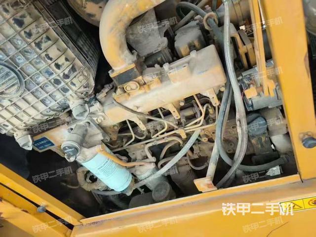 发动机左侧（整机外观及大件）