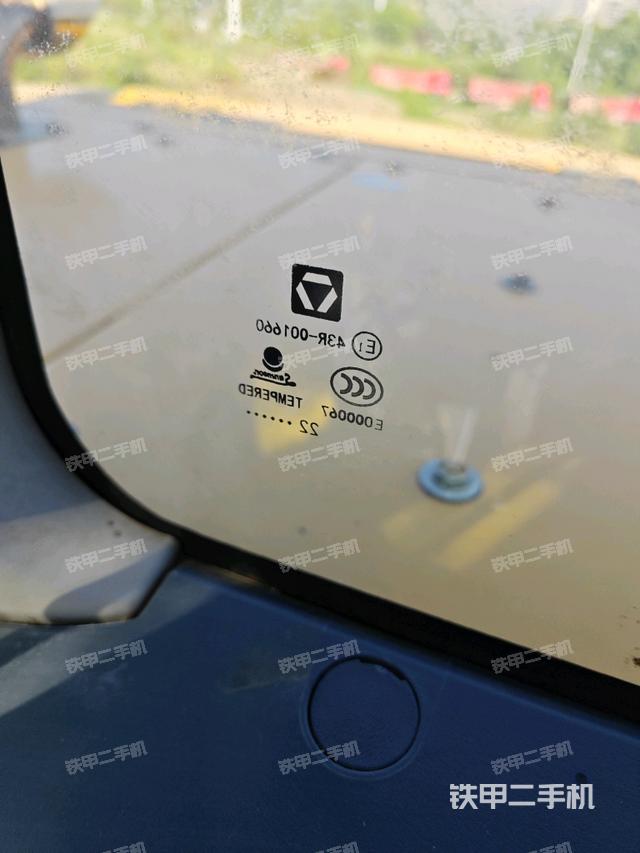 后窗玻璃角標(biāo)（駕駛室部分）