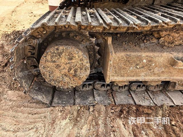 右驅(qū)動(dòng)輪（行走機(jī)構(gòu)）