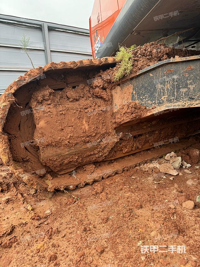 单侧履带整体（整机外观）