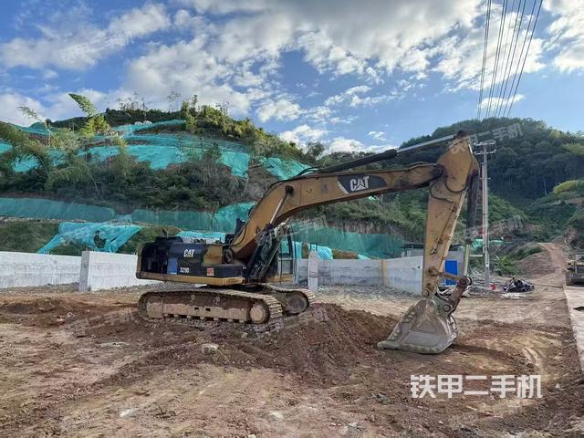 整机右后45°(整机外观) 整机右后45°(整机外观)
