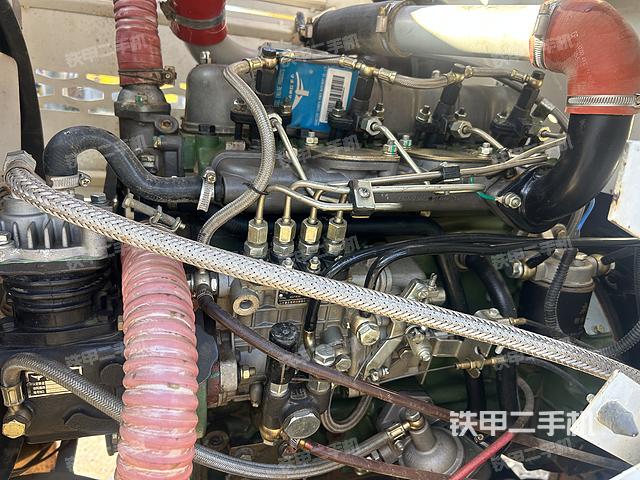 发动机左侧（整机外观及大件）