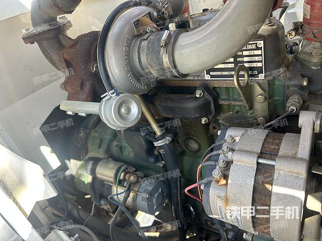 发动机右侧（整机外观及大件）