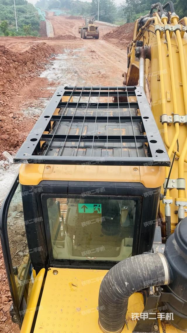 駕駛室頂部（整機(jī)外觀）