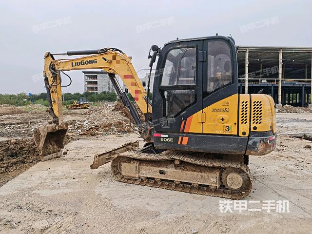柳工CLG906E挖掘機(jī)