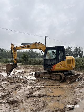 柳工CLG9075E挖掘机实拍图片