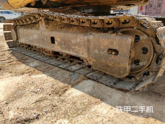 右側(cè)履帶整體?（行走機(jī)構(gòu)）