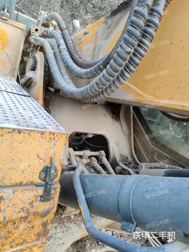 大臂根部?斜視（工作和回轉(zhuǎn)裝置）