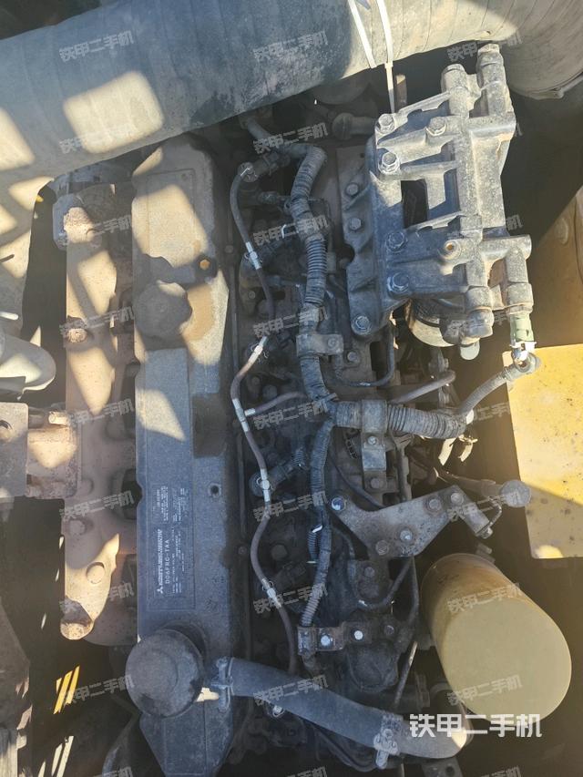 發(fā)動(dòng)機(jī)室（上車部件）