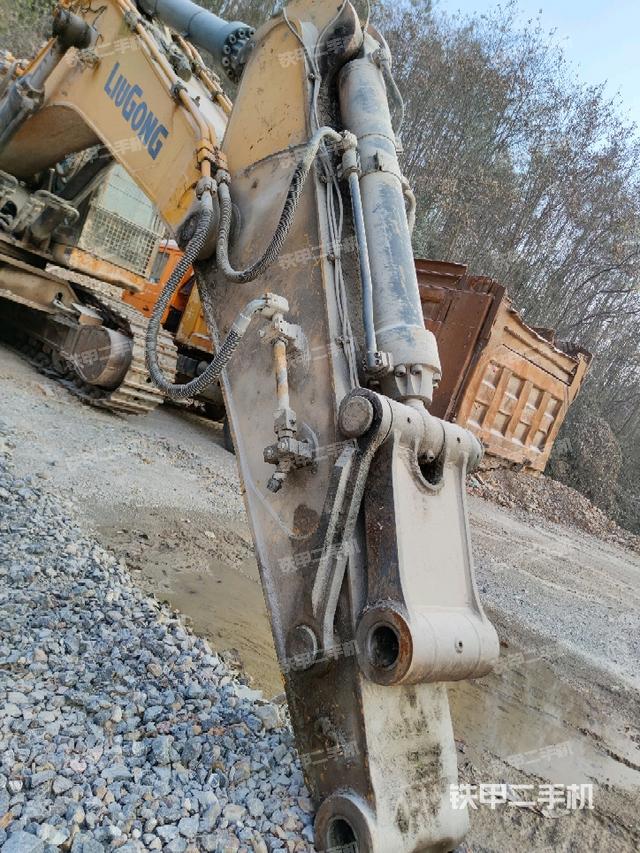 小臂整體右前（工作和回轉(zhuǎn)裝置）