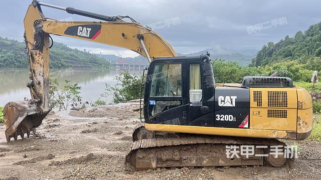 整機(jī)右后45°(整機(jī)外觀) 整機(jī)右后45°(整機(jī)外觀)