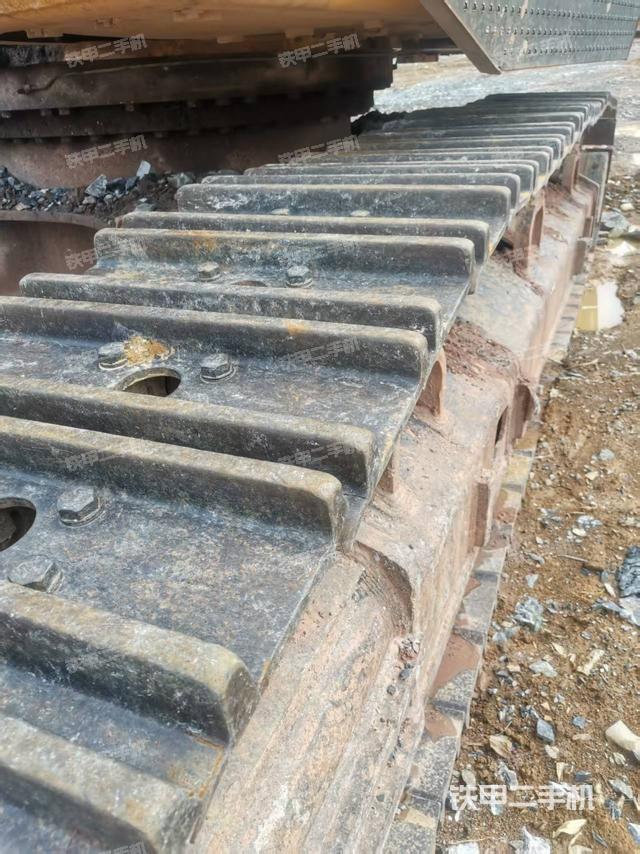 单侧履带整体（整机外观）