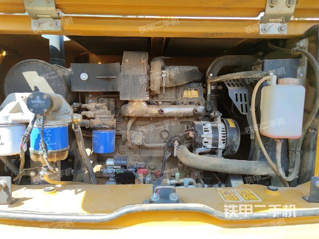 發(fā)動(dòng)機(jī)室（上車部件）