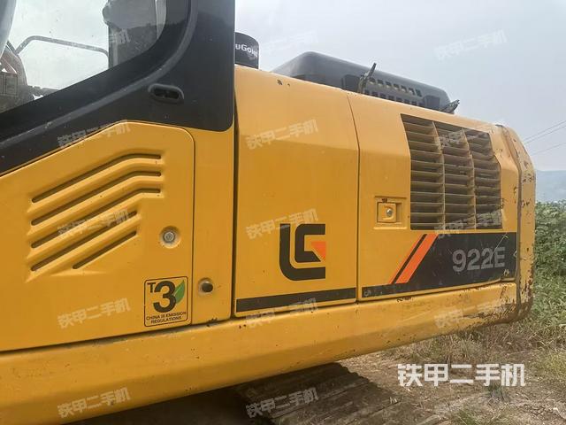 駕駛室頂部（整機外觀）