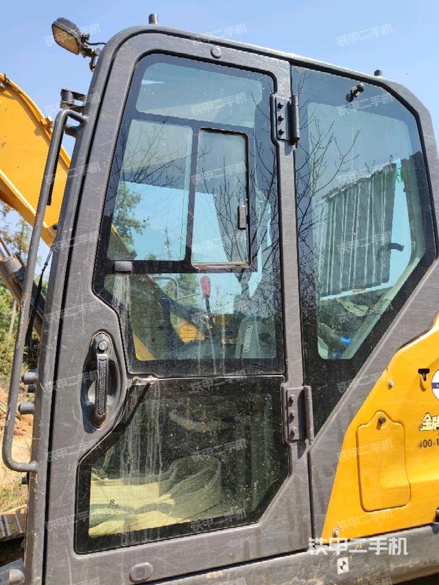 ?駕駛室正側(cè)（駕駛室部分）