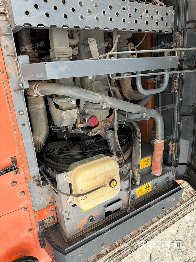 发动机整体俯视（整机外观）