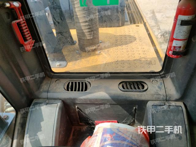 后窗玻璃角標(biāo)（駕駛室部分）