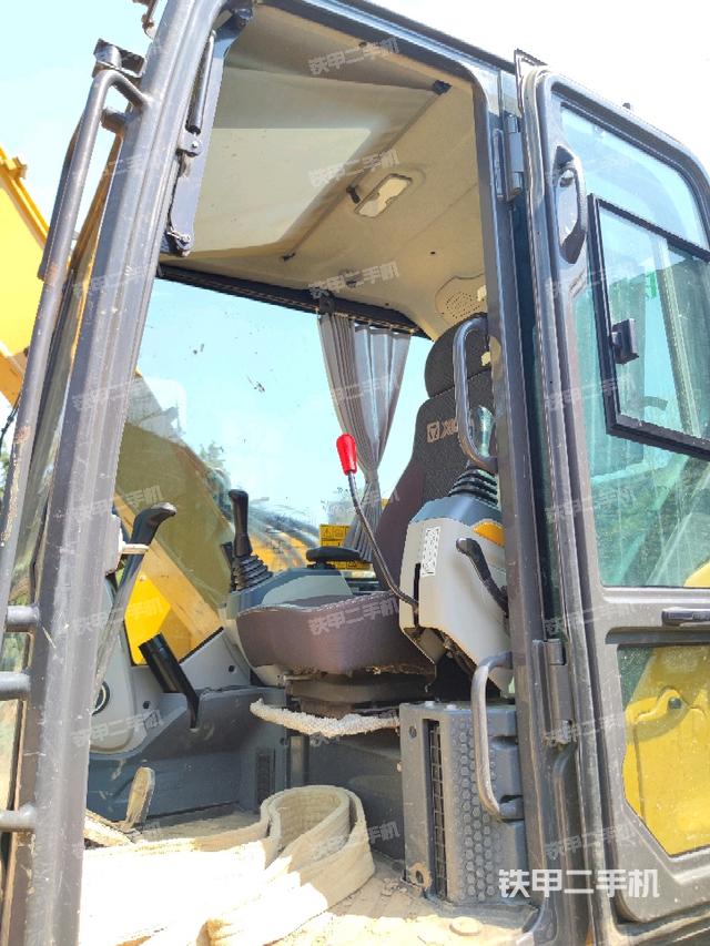 頂棚整體（駕駛室部分）