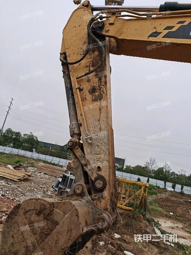 小臂整體左后（工作和回轉(zhuǎn)裝置）