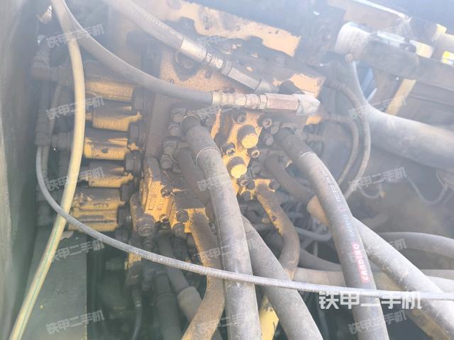 发动机室（上车部件）