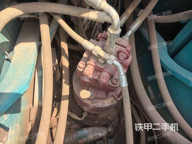 回轉(zhuǎn)馬達(dá)（上車部件）