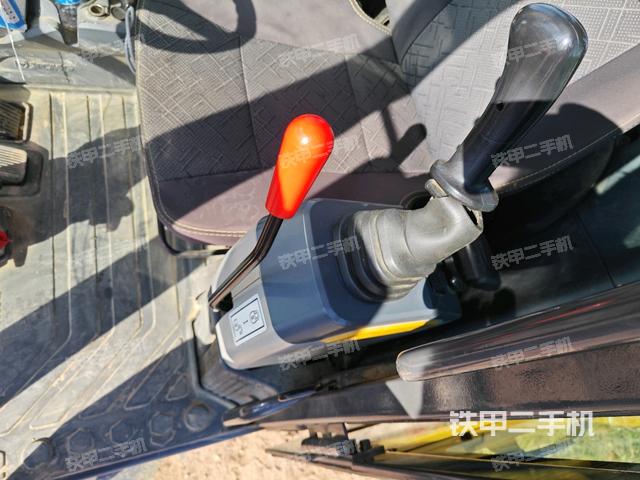 座椅左側(cè)控制臺(tái)/音響/含左手柄（駕駛室部分）