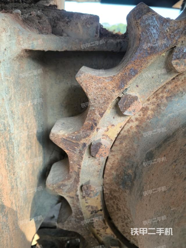 左侧履带整体 （行走机构）