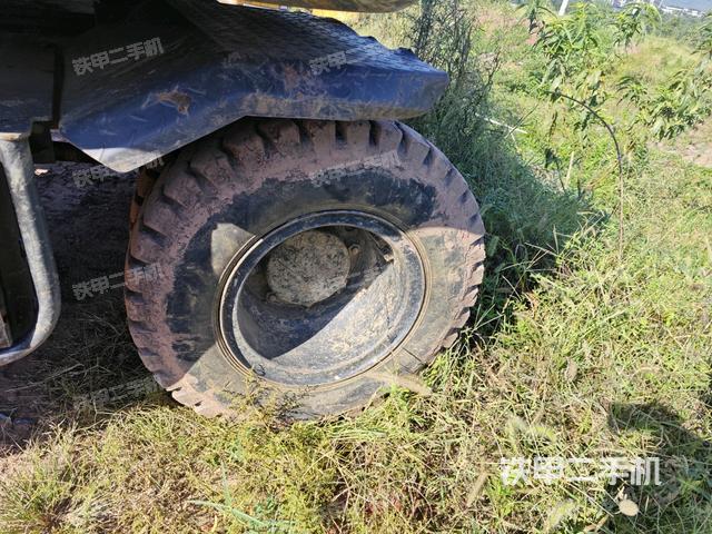 右驅(qū)動(dòng)輪（行走機(jī)構(gòu)）