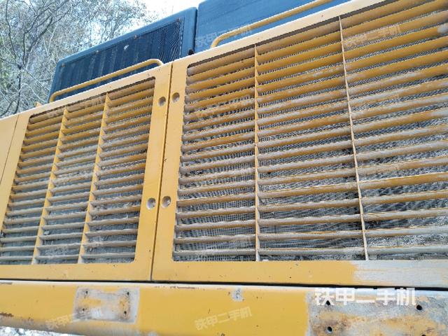 散熱器正面（大件艙室）