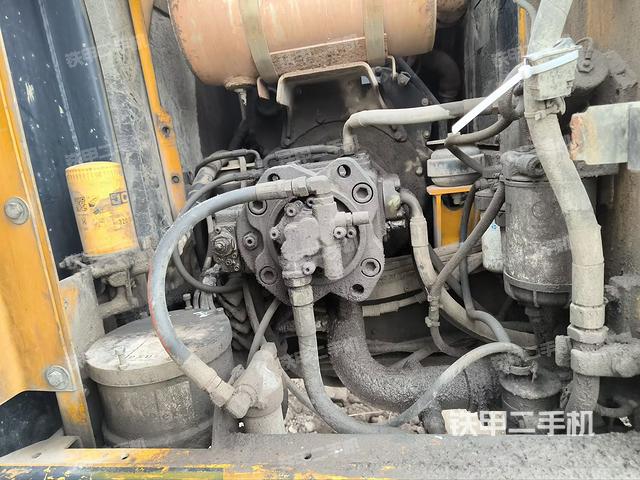 液压泵斜45 右（大件舱室）