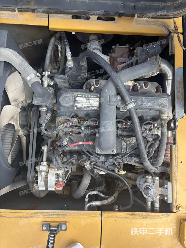 發(fā)動機(jī)整體俯視（整機(jī)外觀）