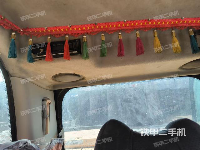 座椅后部（驾驶室部分）