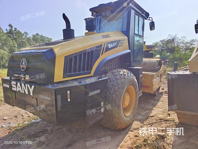 整机右后45°（设备外观及核心部件）