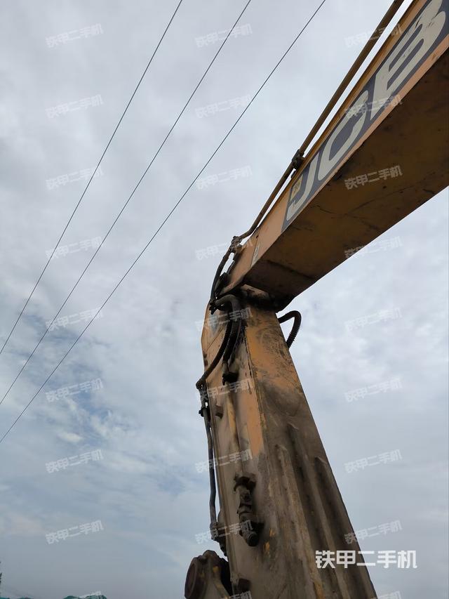 小臂整体左后（工作和回转装置）