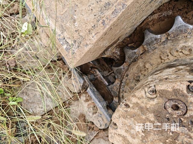 左側(cè)行走馬達(dá)蓋板（行走機(jī)構(gòu)）